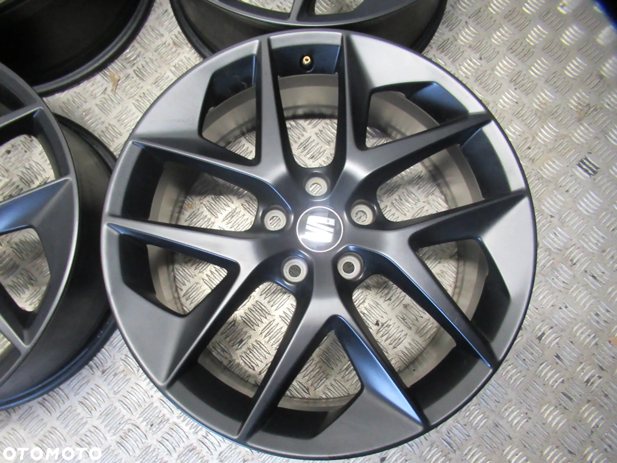 Felgi Seat Leon Leon Cupra Tarraco Altea Alhambra 7,5Jx18 et51 5x112 - 3