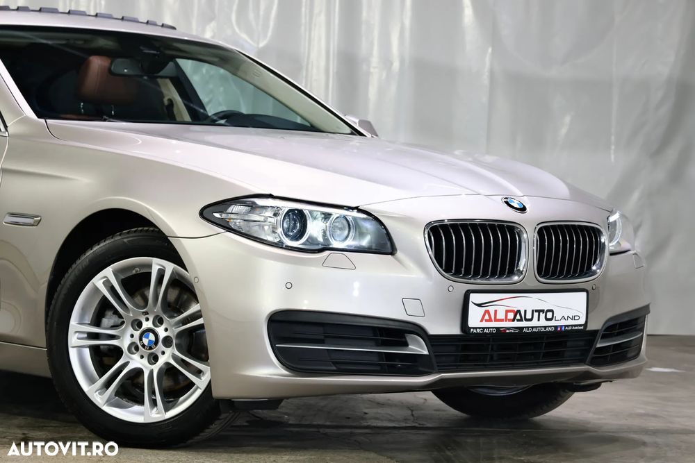 BMW Seria 5 520d Aut. - 33