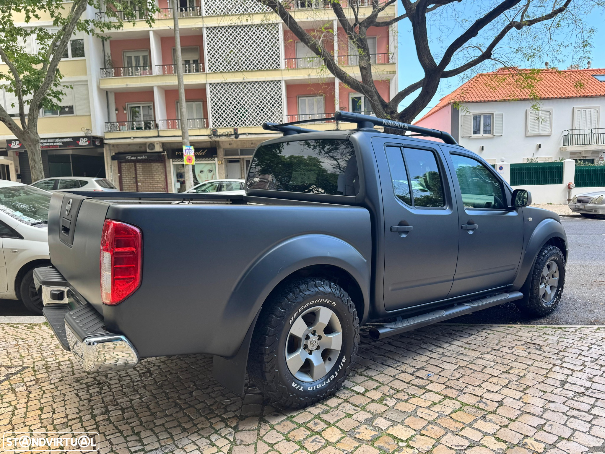 Nissan Navara 2.5 dCi CD Pilot Hi-Tech - 3