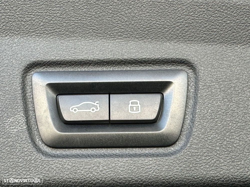 BMW i4 eDrive40 Pack Desportivo M - 31