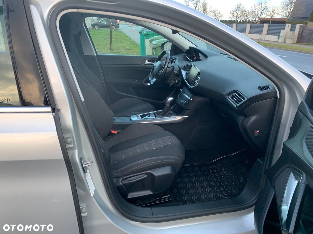 Peugeot 308 BlueHDi 120 EAT6 Stop & Start Business-Line - 22
