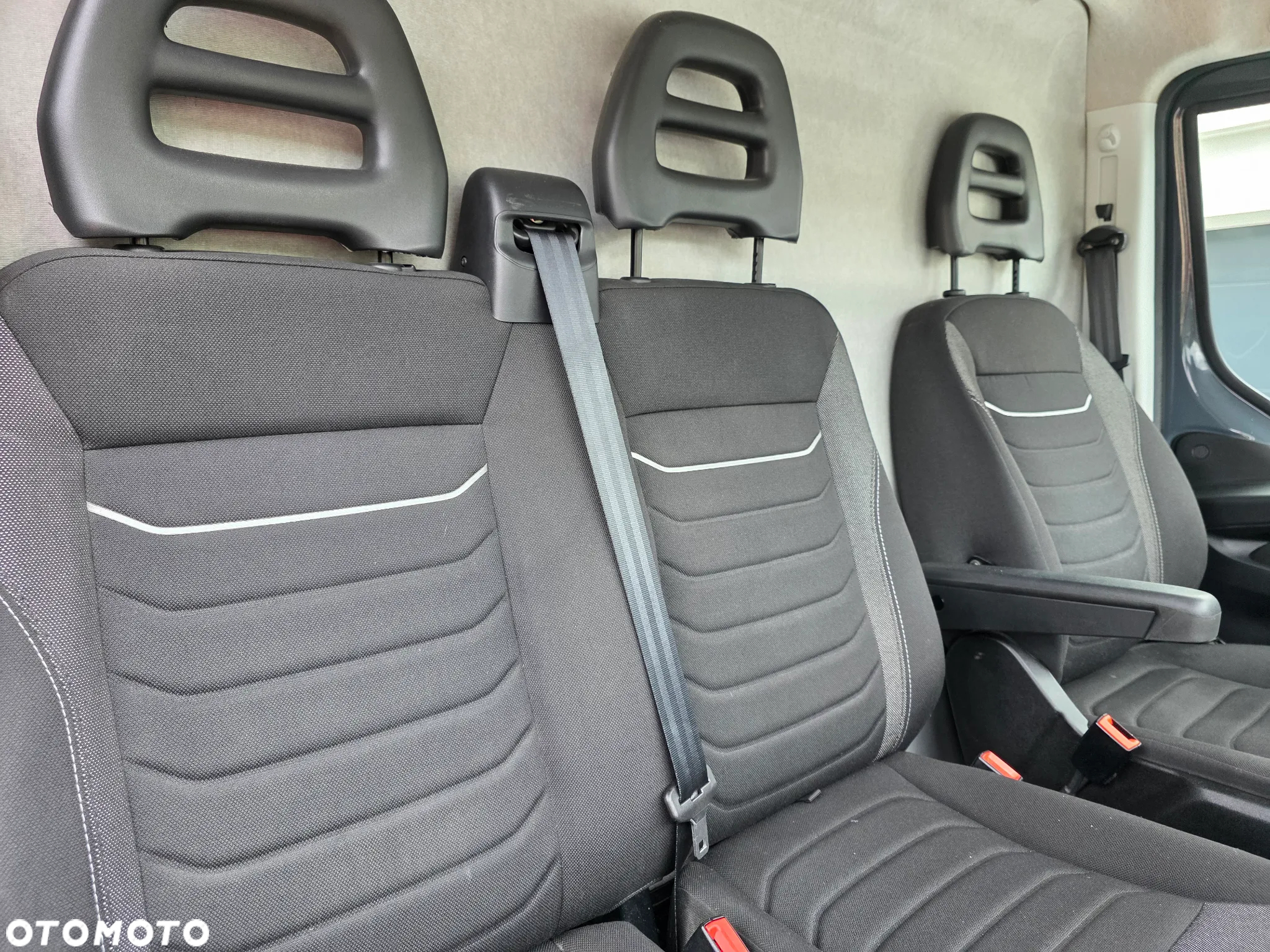 Iveco DAILY 35S16 L3H2 48tyś km SALON POLSKA FV23% LEDY KAMERA - 31