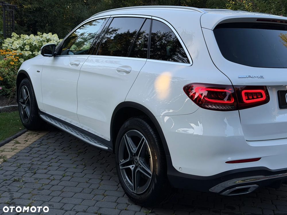 Mercedes-Benz GLC 250 4Matic 9G-TRONIC AMG Line - 12