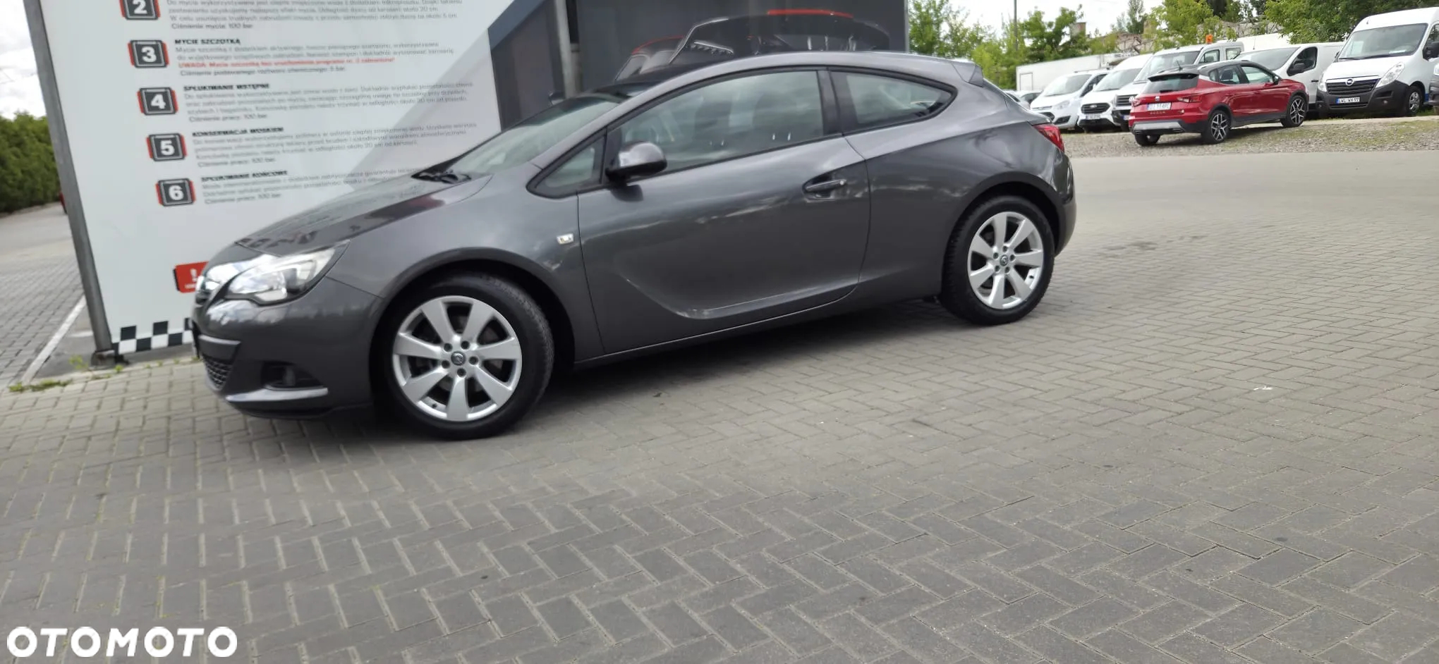Opel Astra GTC 1.6 Turbo Innovation - 19