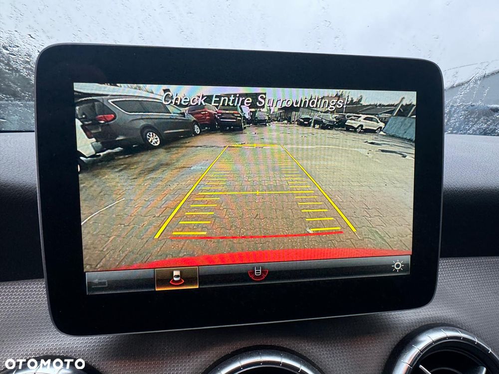 Mercedes-Benz CLA 250 7G-DCT - 17