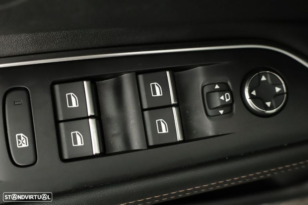 Peugeot 3008 1.2 PureTech GT EAT8 - 19