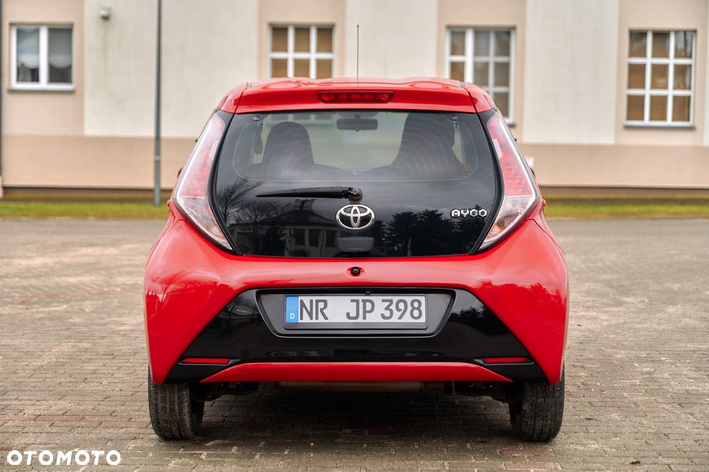 Toyota Aygo x-play Edition-S - 13