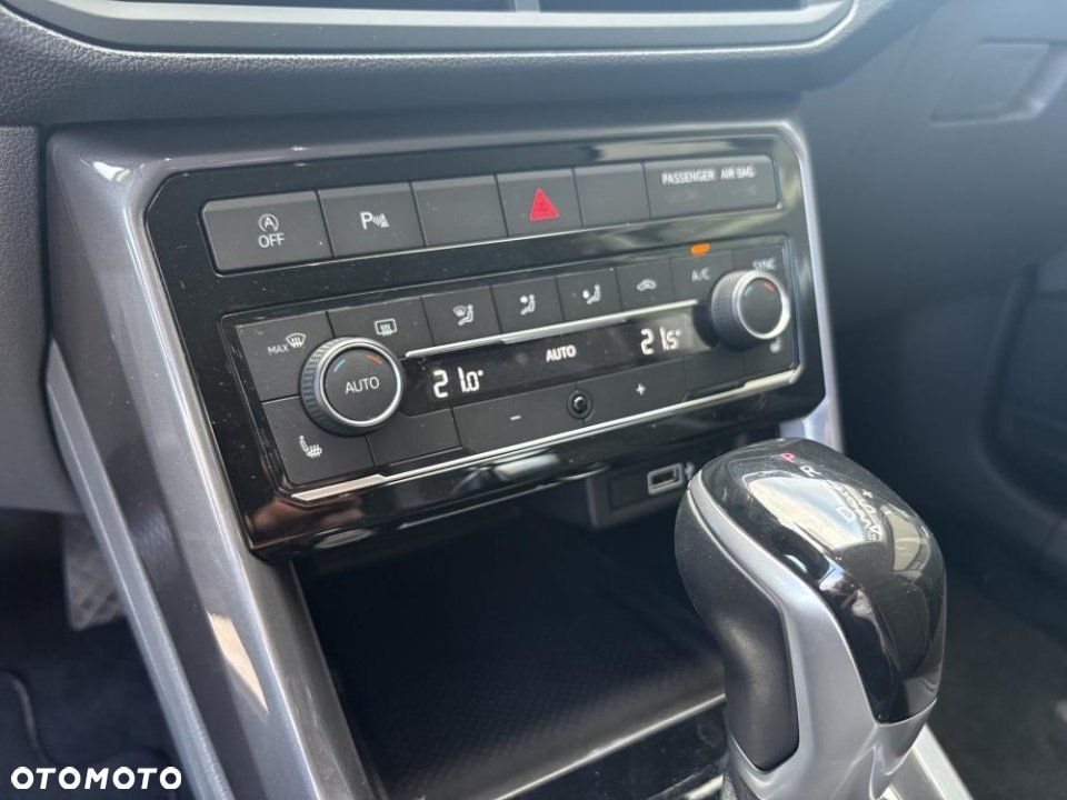 Volkswagen T-Cross - 19