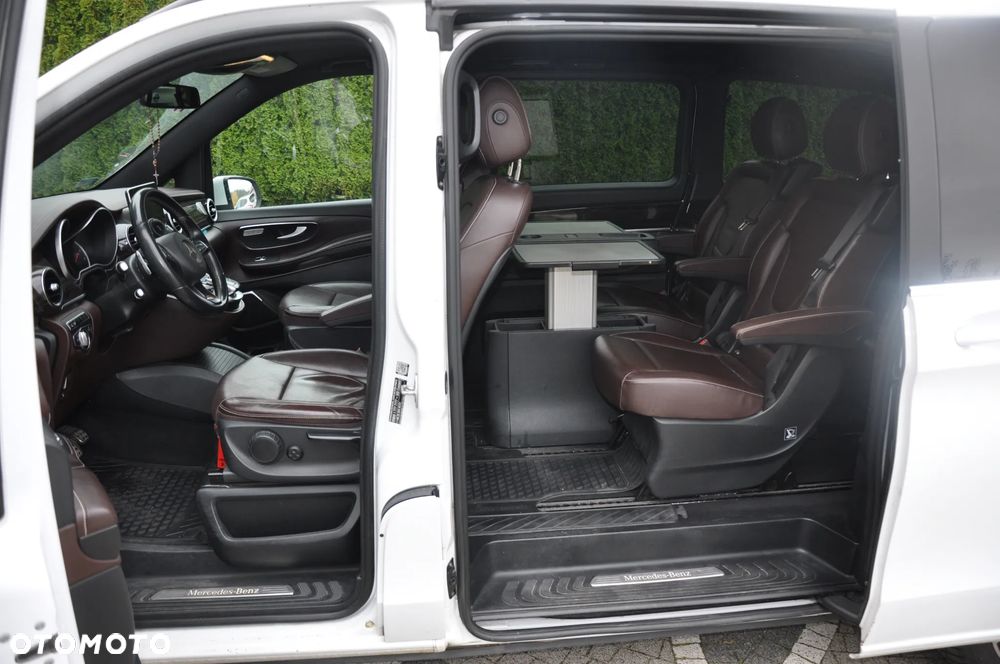 Mercedes-Benz V-Class 2015 photo 4