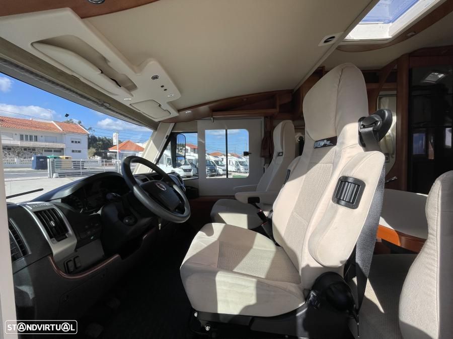 Carthago C-Tourer Camas gémeas e basculante - 13