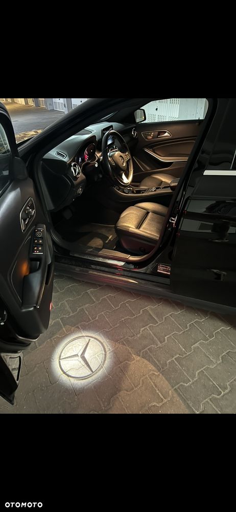 Mercedes-Benz GLA 250 4-Matic - 7
