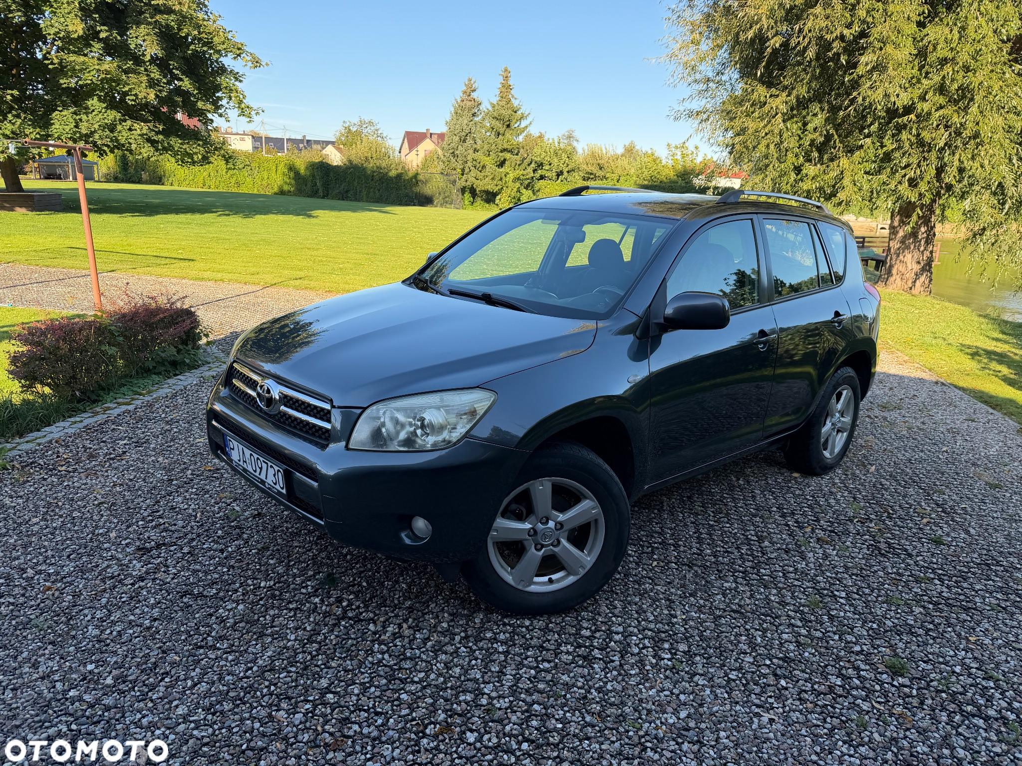 Toyota RAV4 - 2