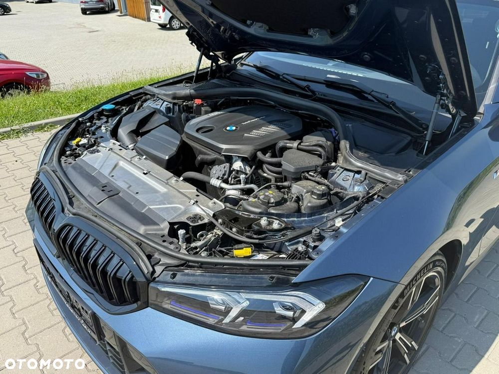 BMW Seria 3 320d xDrive mHEV M Sport - 11