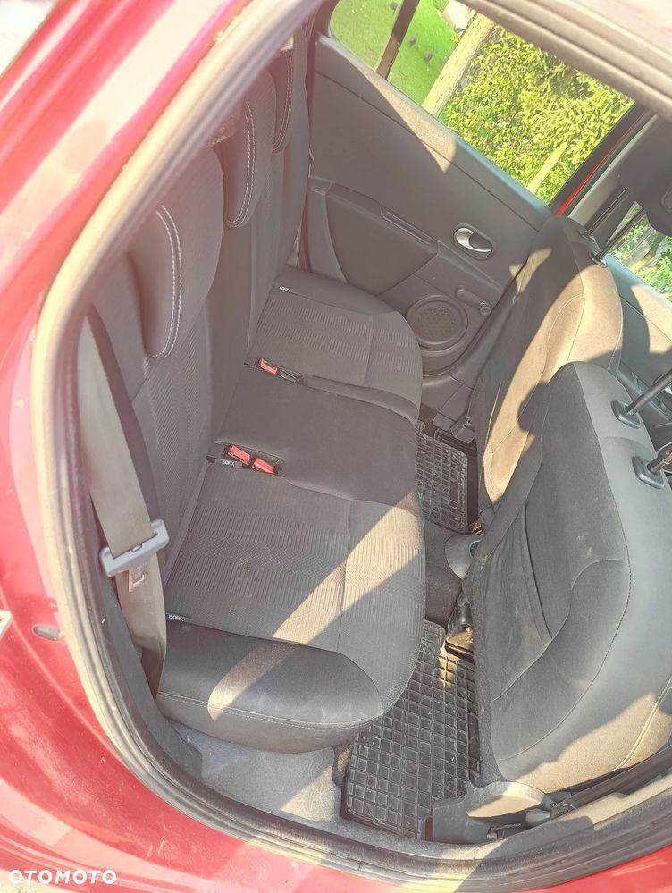 Renault Clio 1.2 TCE Alize - 8
