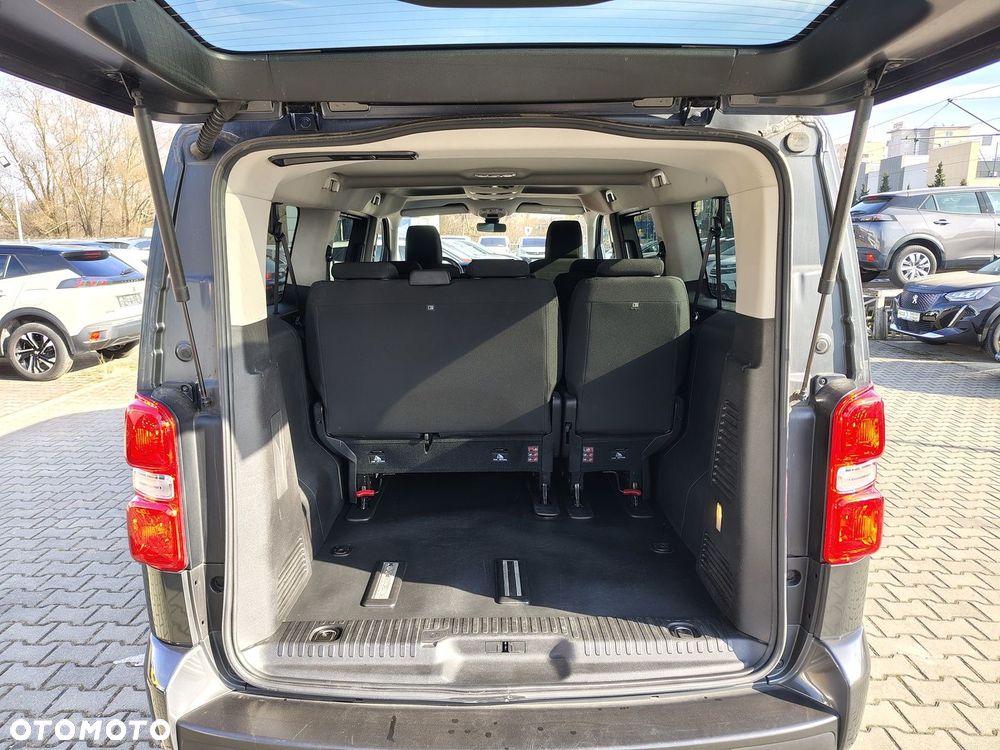 Peugeot Traveller - 11