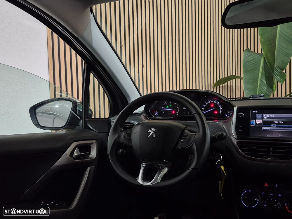 Peugeot 2008 1.4 HDi Allure - 11