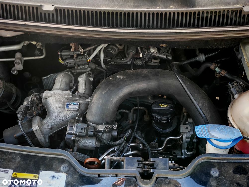 Volkswagen Caravelle - 18