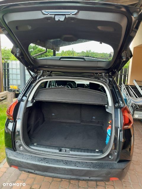 Peugeot 2008 1.2 Pure Tech Style - 10