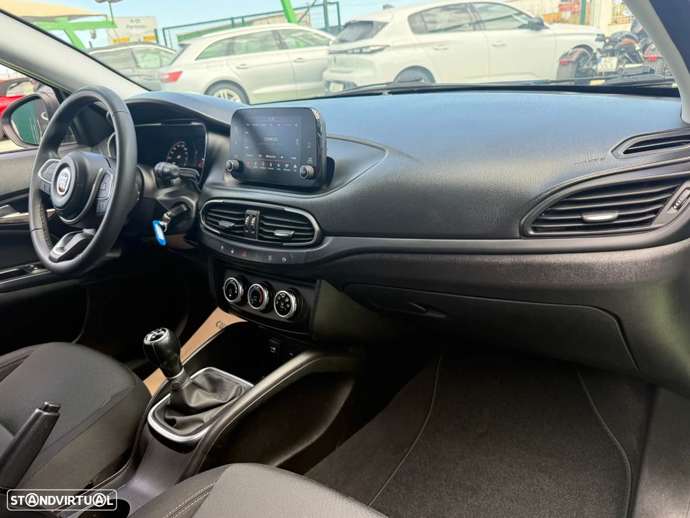 Fiat Tipo Station Wagon 1.3 M-Jet Street - 21