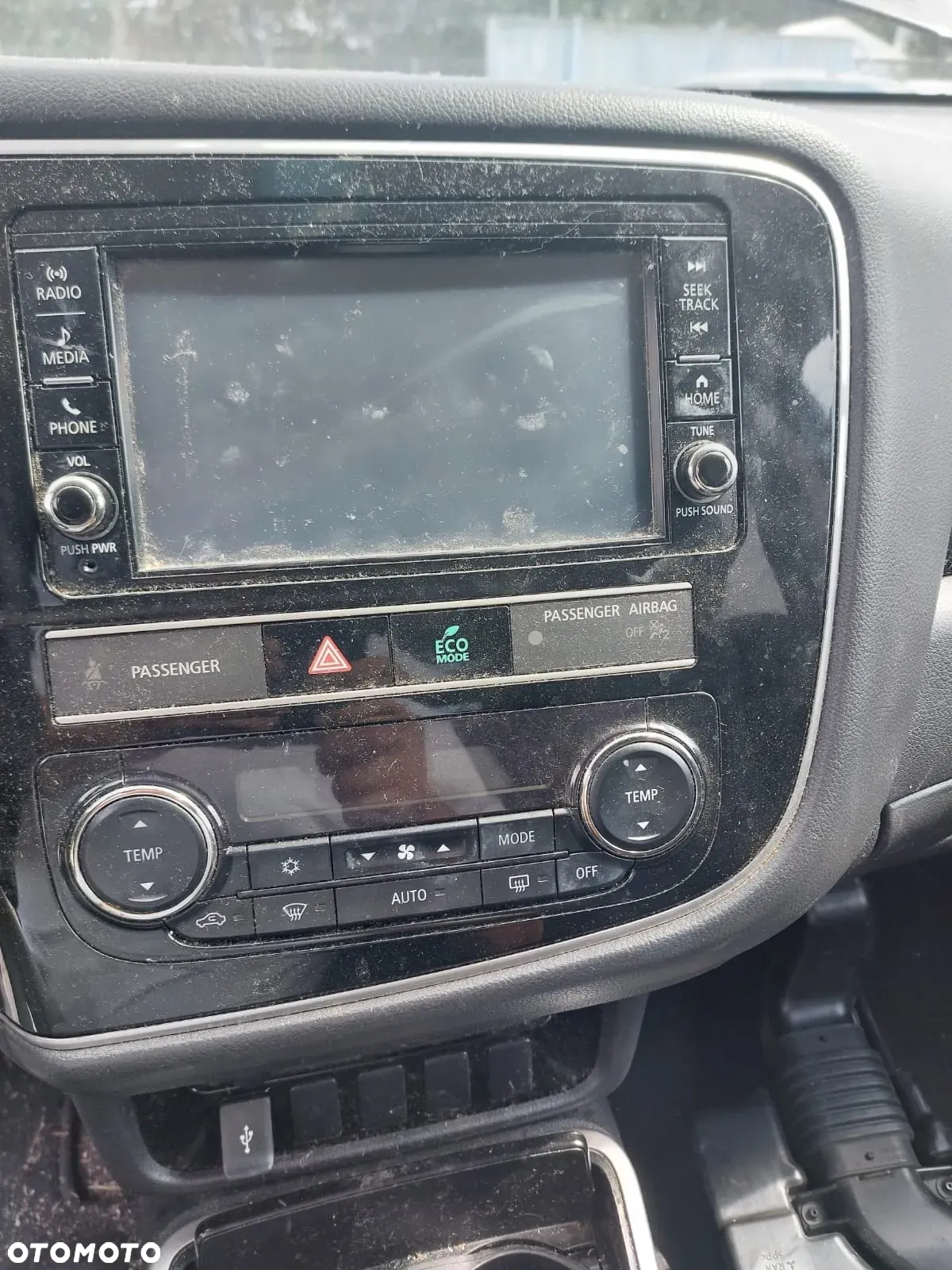 Mitsubishi Outlander - 8