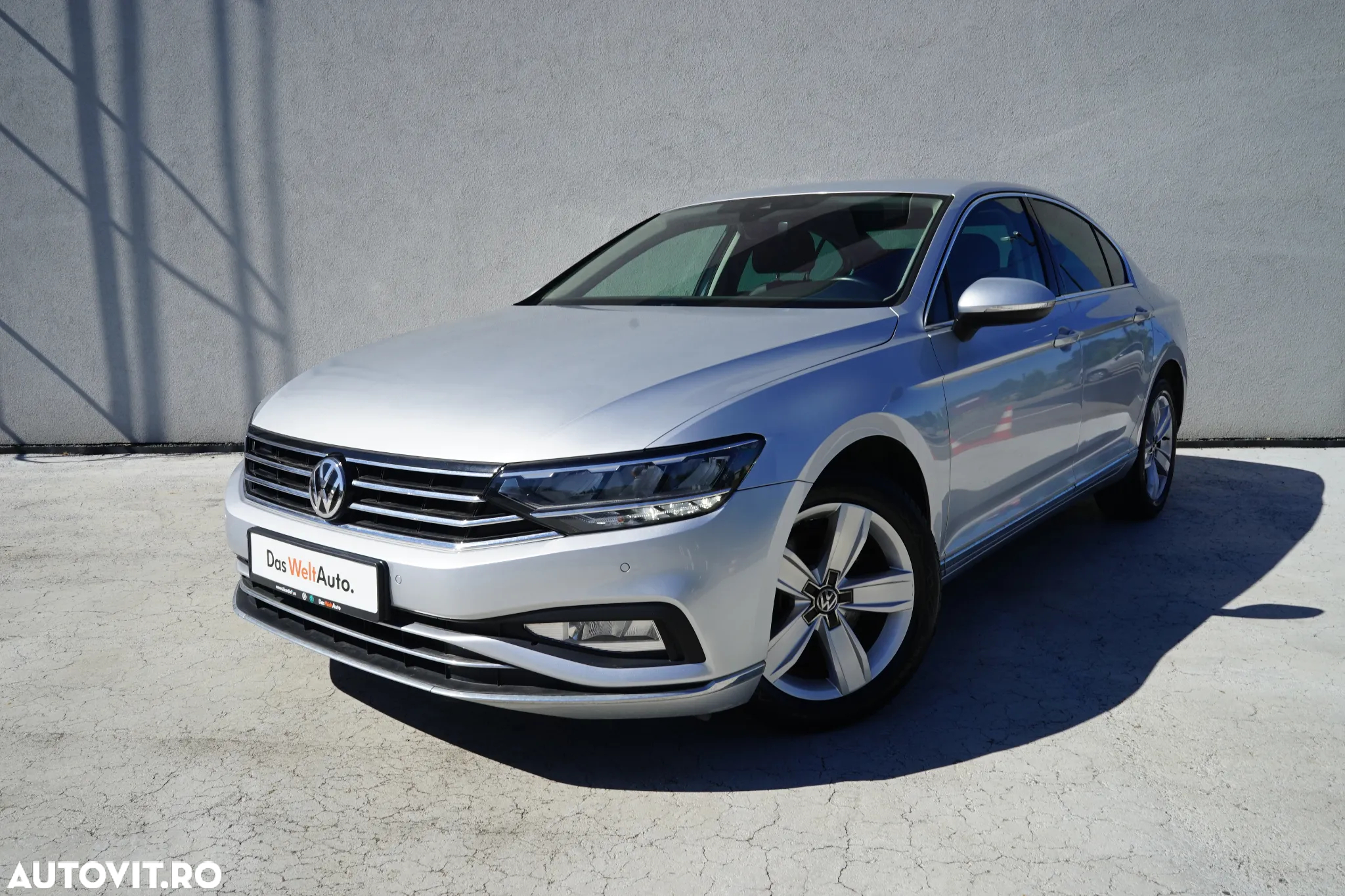 Volkswagen Passat Variant 2.0 TDI DSG Highline - 2