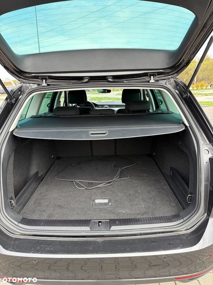 Volkswagen Passat 2.0 TDI EVO Business DSG - 15