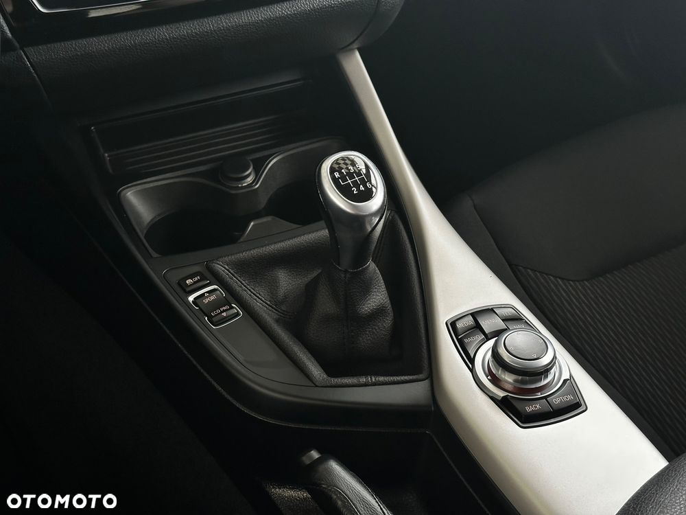 BMW Seria 1 118i - 21