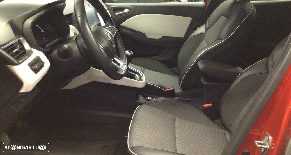 Renault Clio 1.0 TCe Techno - 6