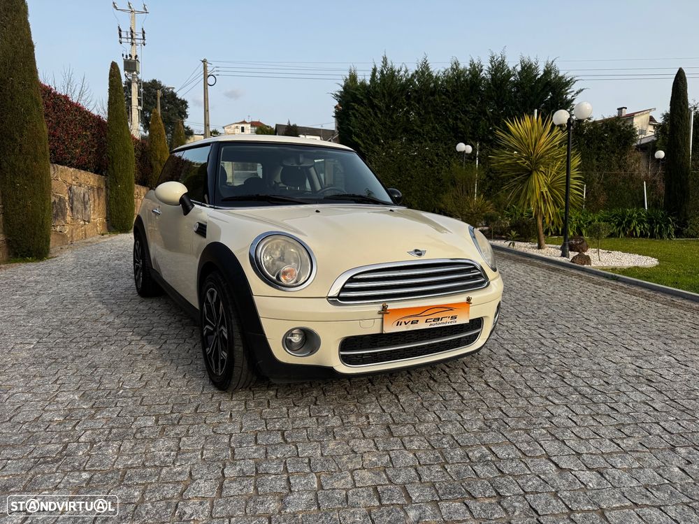 MINI 3 Portas Cooper D - 23