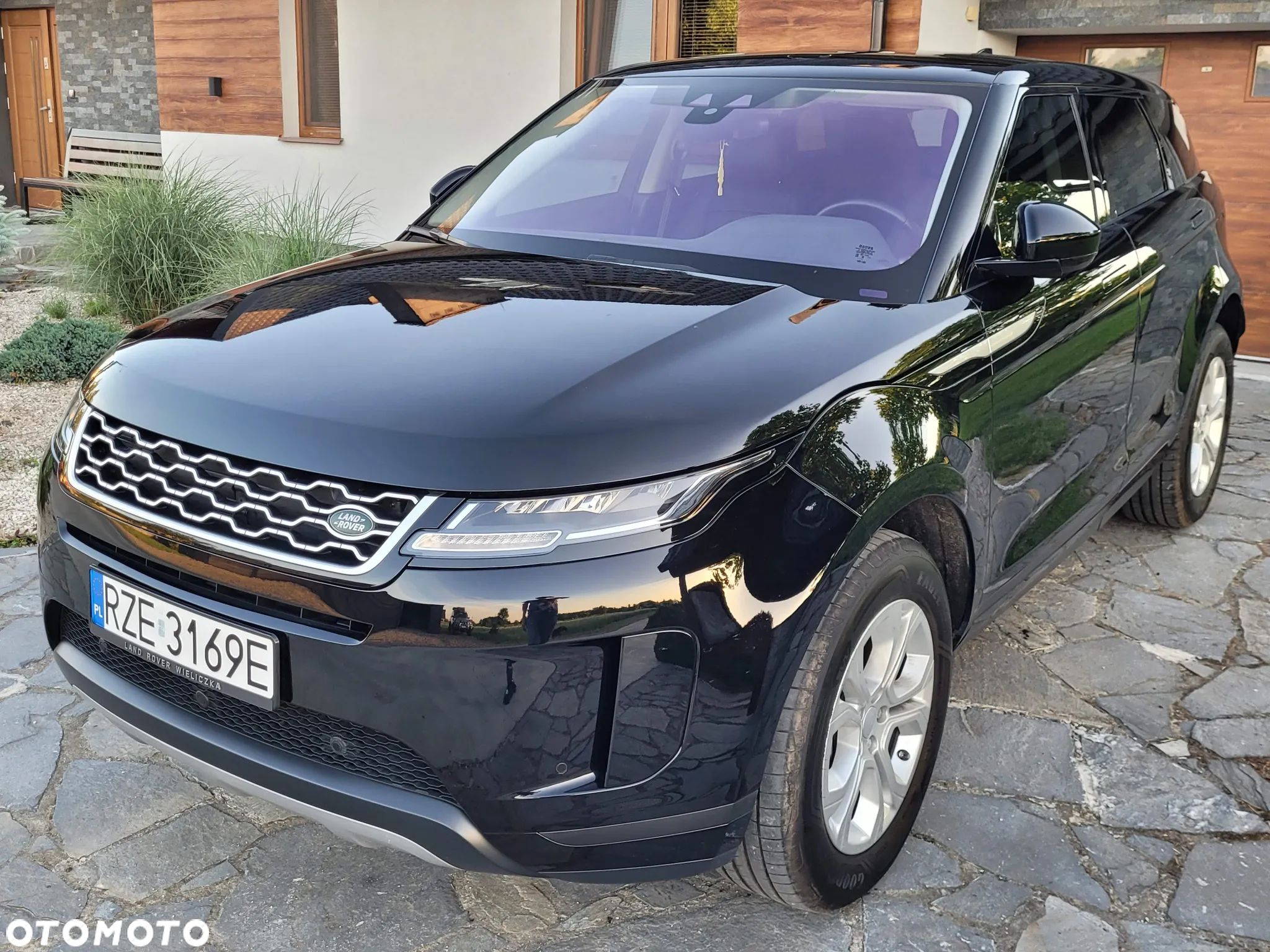 Land Rover Range Rover Evoque - 1