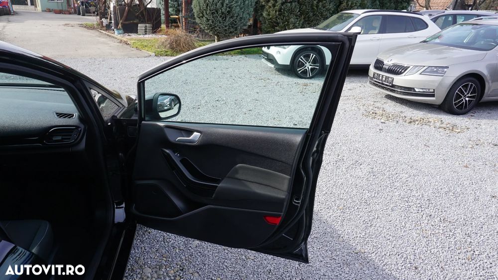 Ford Fiesta 1.1 S&S TITANIUM - 10