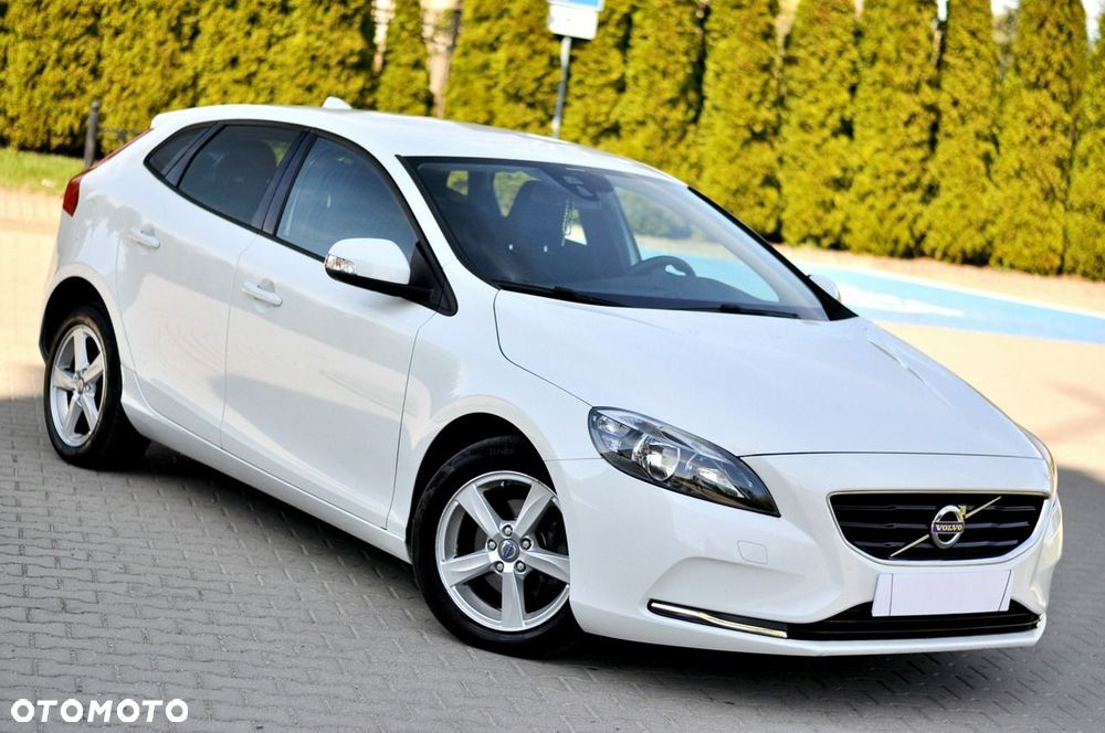 Volvo V40 D2 Momentum - 1