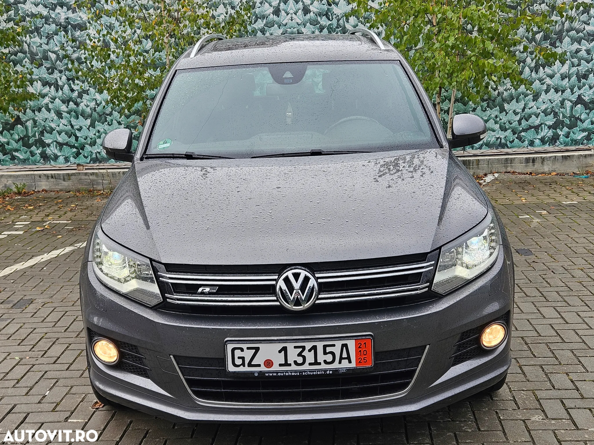 Volkswagen Tiguan - 9