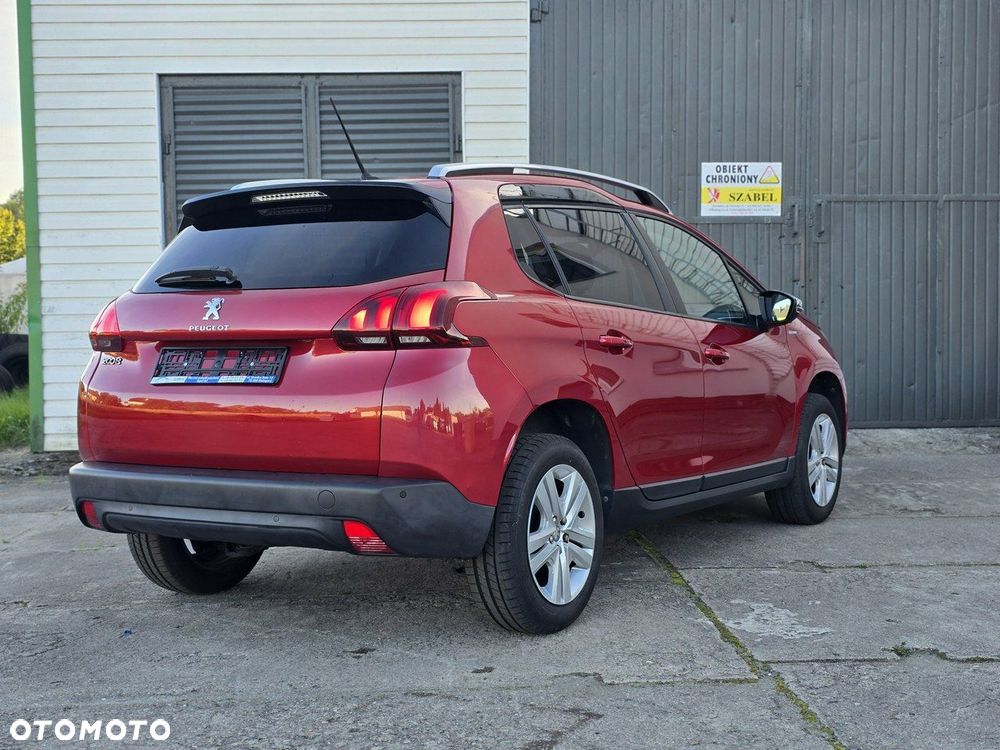 Peugeot 2008 1.2 Pure Tech Style - 4