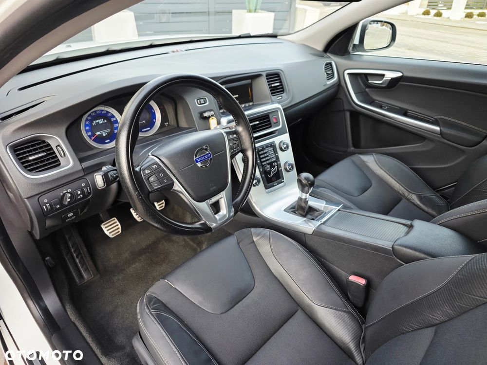 Volvo S60 D4 R-Design - 5