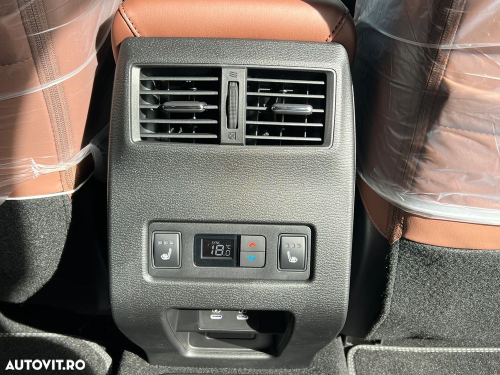 Mitsubishi Outlander 2.4 L 4X4 PHEV Instyle Ultimate - 26