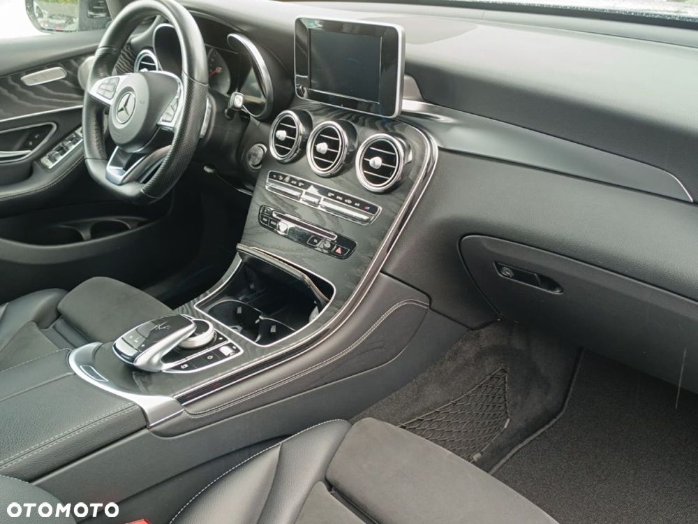 Mercedes-Benz GLC - 27