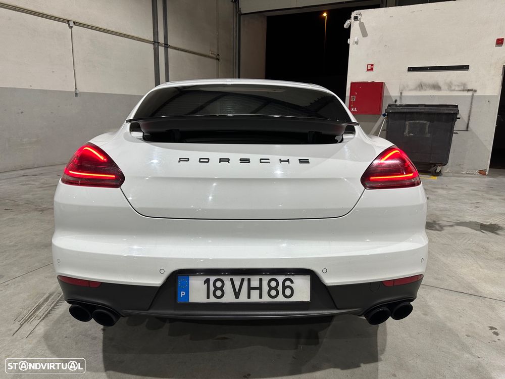 Porsche Panamera Platinum Edition - 6