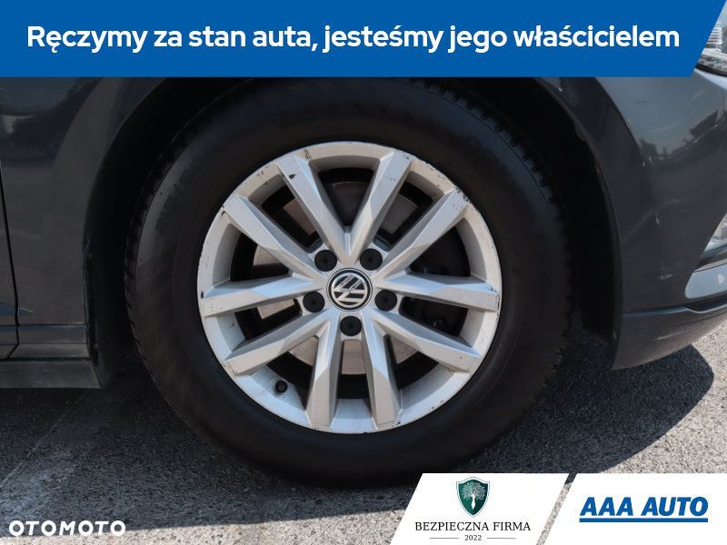 Volkswagen Passat - 17