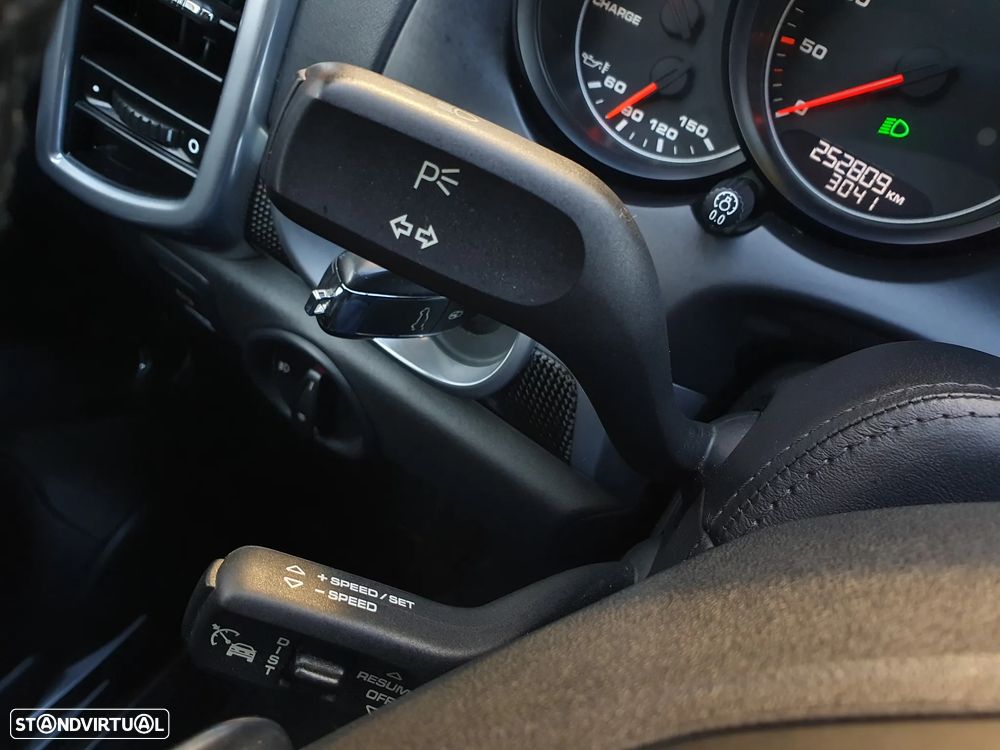 Porsche Cayenne S - 27