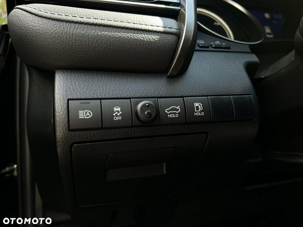 Toyota Camry 2.5 Hybrid Comfort CVT - 19