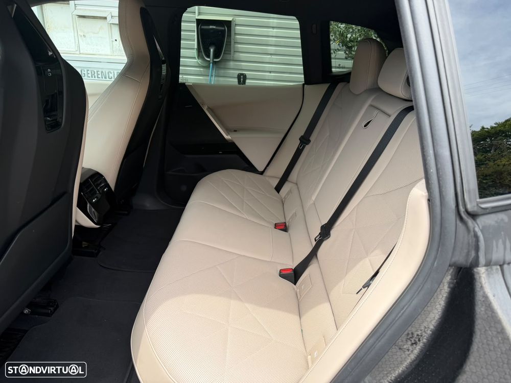 BMW iX - 6