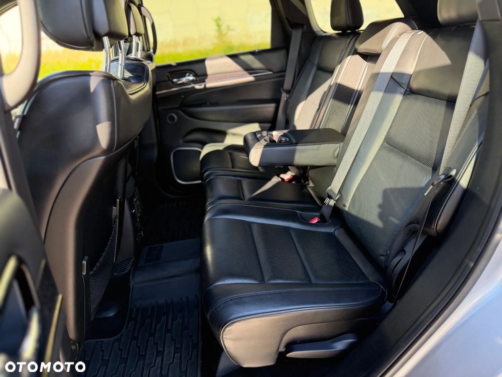 Jeep Grand Cherokee 5.7 V8 HEMI Overland Summit - 17