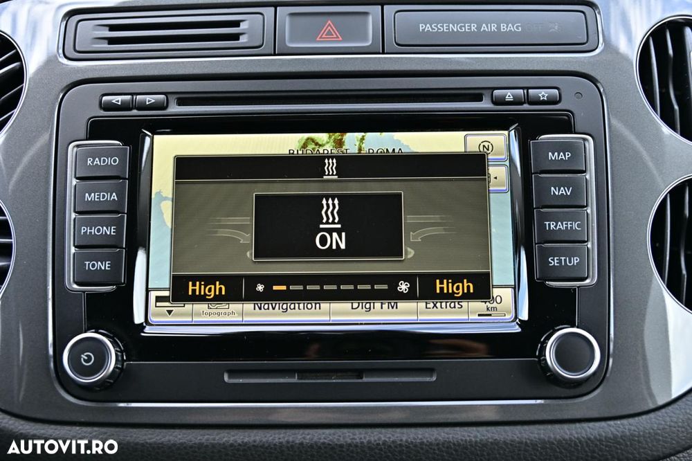 Volkswagen Tiguan 2.0 TDI DPF 4Motion BlueMotion Technology DSG Lounge Sport & Style - 12