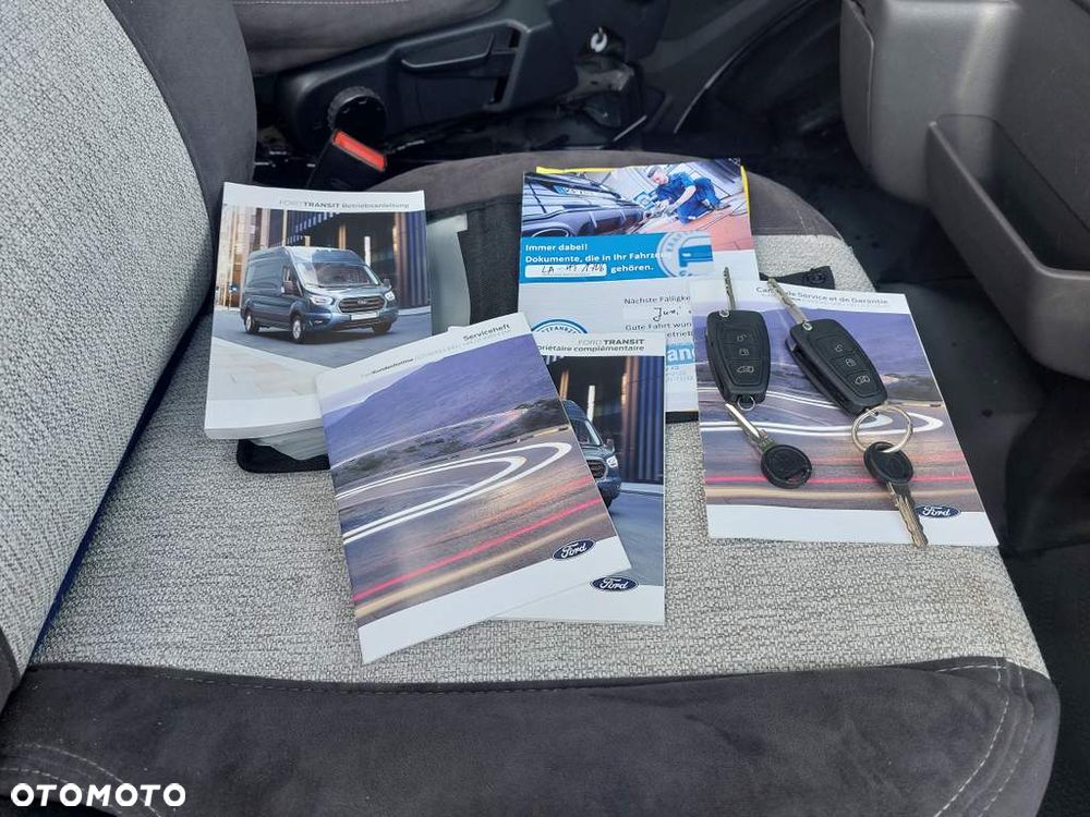 Ford CHALLENGER - 28