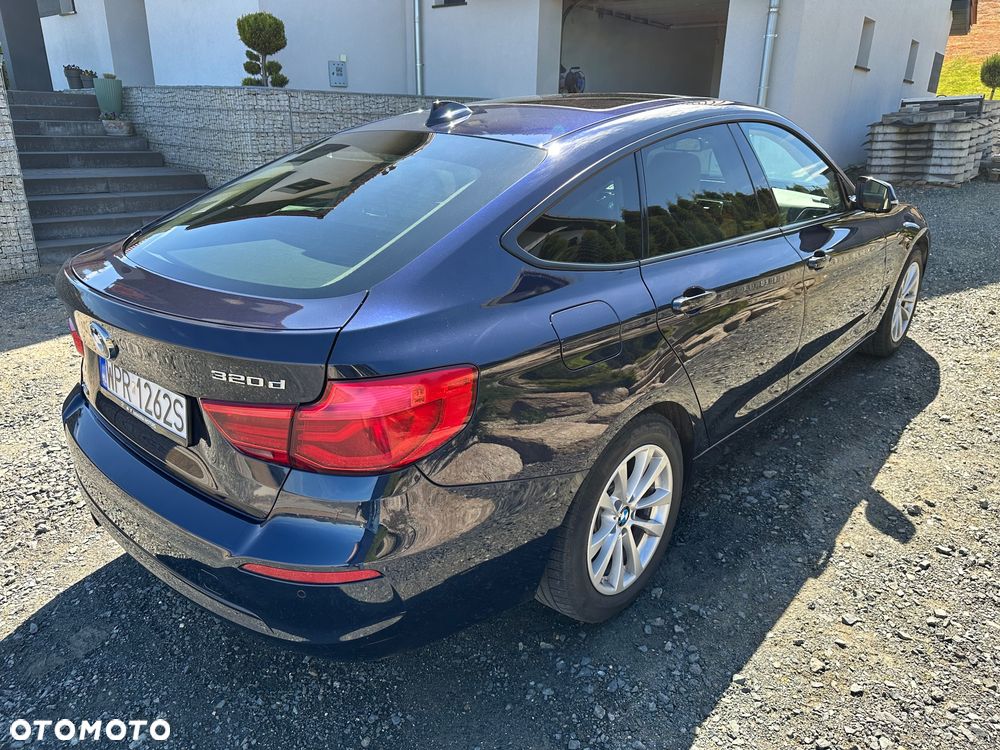 BMW Seria 3 320d xDrive Sport Line - 4
