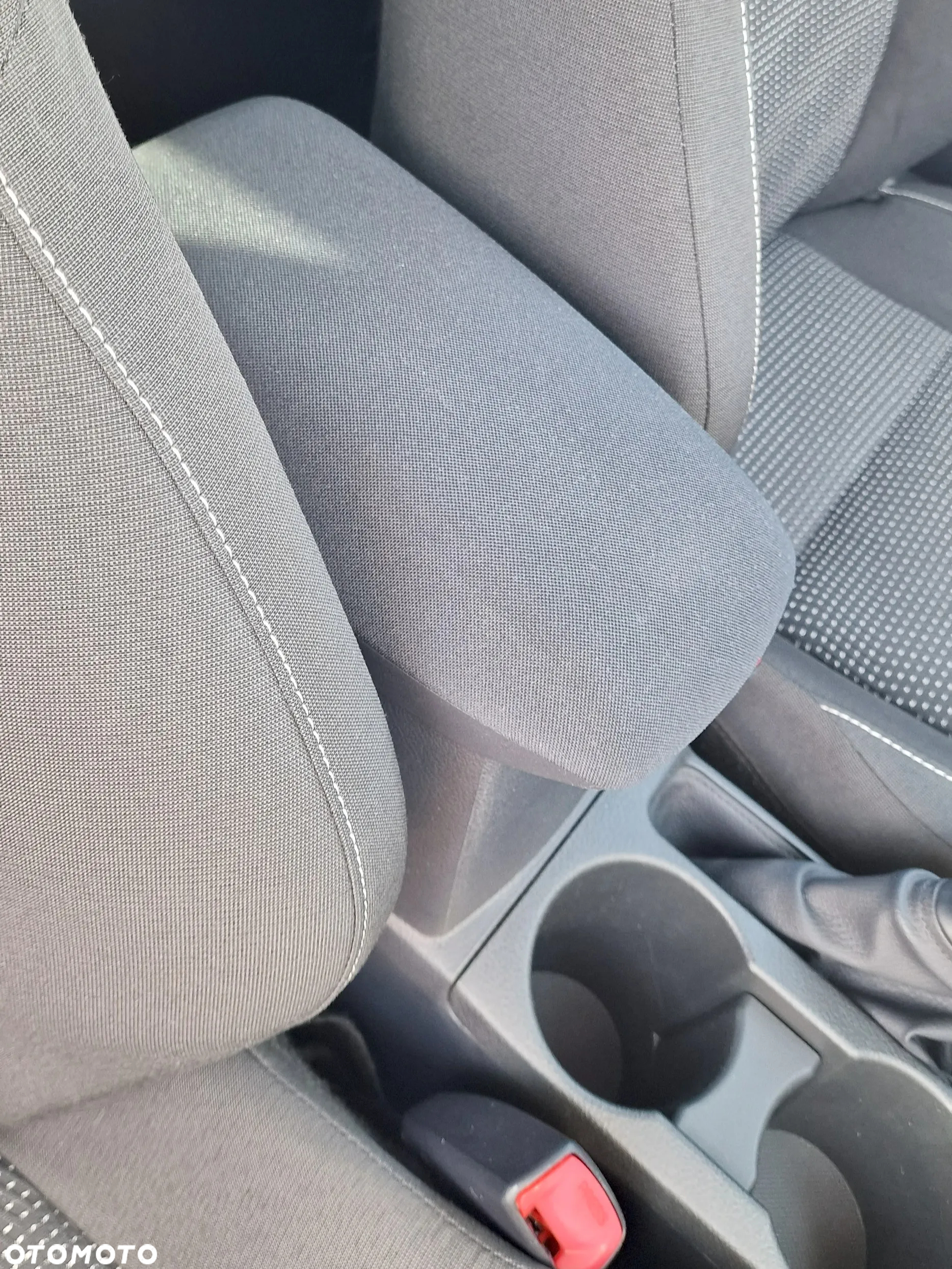 Toyota Auris 1.33 VVT-i Premium Comfort - 19
