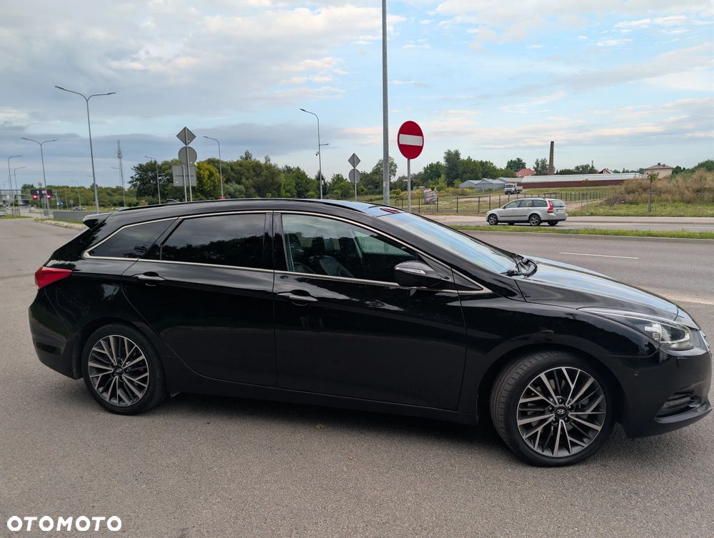 Hyundai i40 Kombi 1.7 CRDi Premium - 16