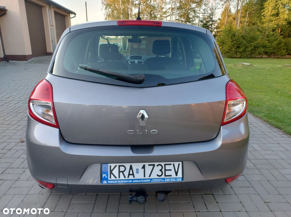Renault Clio 1.2 16V 75 Dynamique - 8
