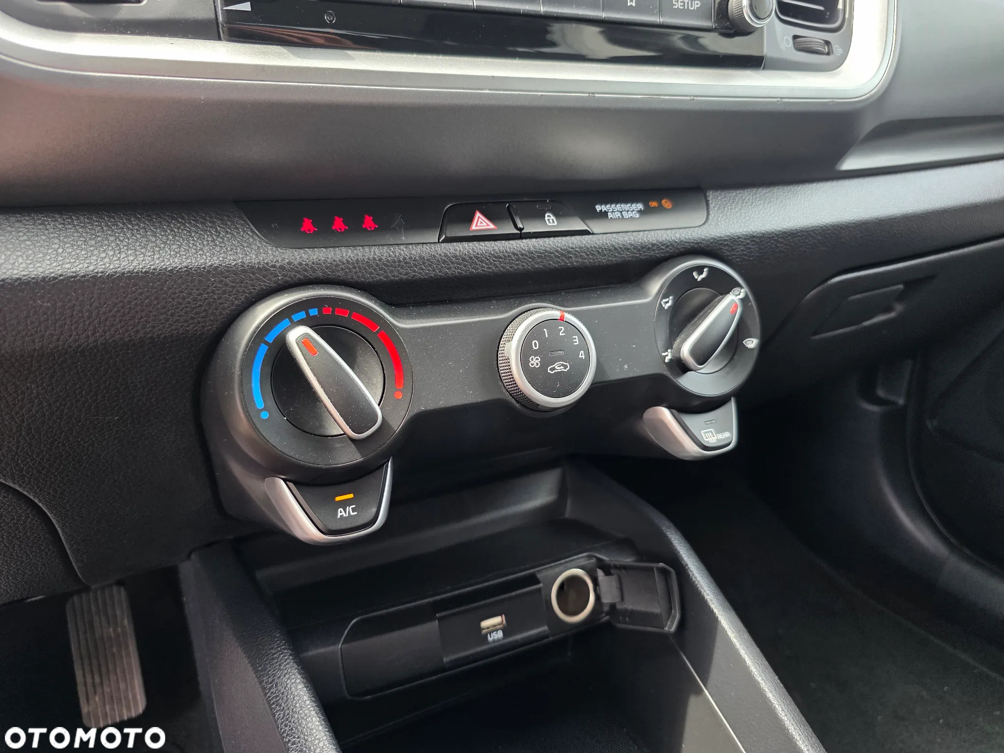 Kia Stonic 1.2 L Business Line - 25